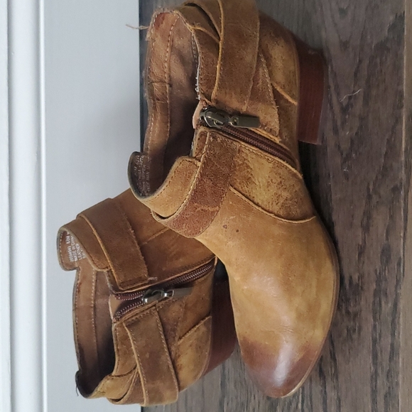 Clarks Artisan distressed ankle boots womens  size - Picture 4 of 11